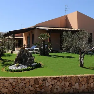 holiday-home-nicola-santoro.sicilyhotelsitaly.net/