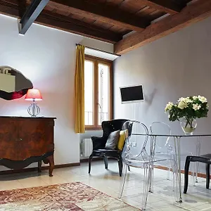 lospite-appartamenti.hotelinveneto.com/
