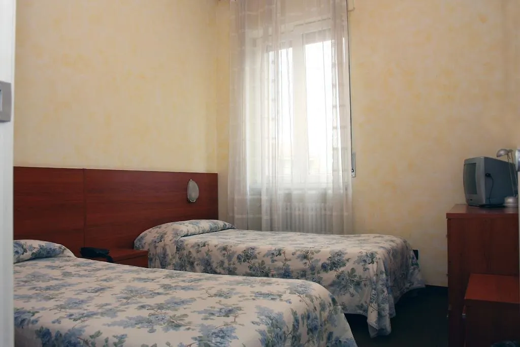 Hotel Engadina Como